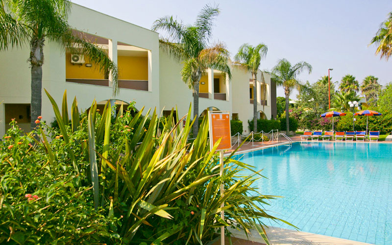 SAIRON VILLAGE 4****